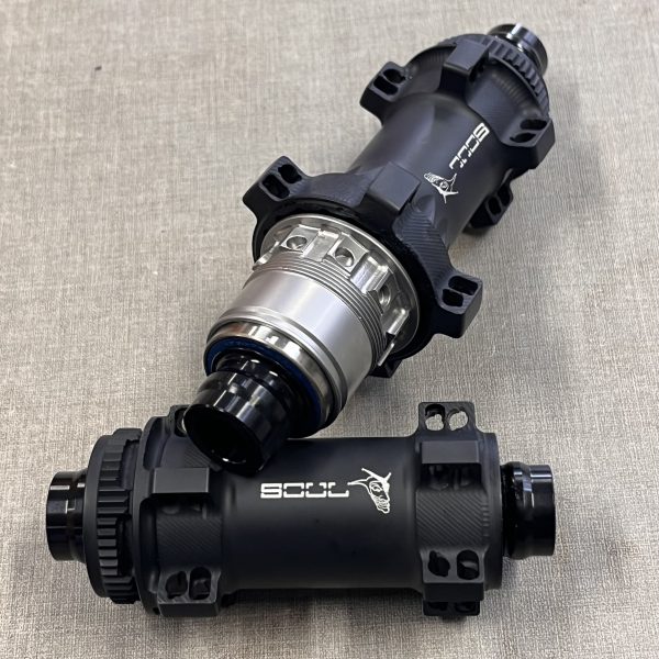 SPACEHUB WC Road - 268gr