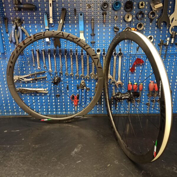 SPACECARBON WS ROAD + NOVATEC CARBON – 1254gr – Spacebikes